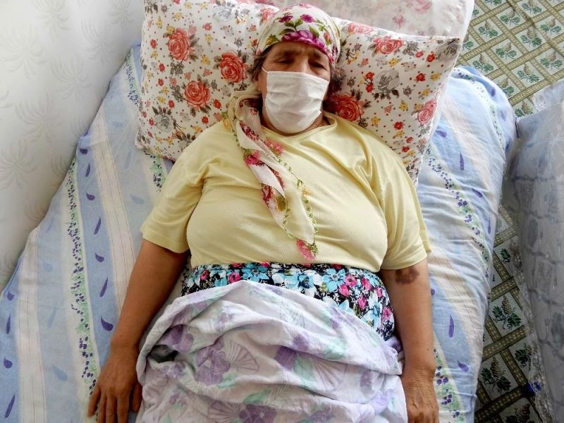 Onca hastaya baktı şimdi bakıma muhtaç yaşıyor
