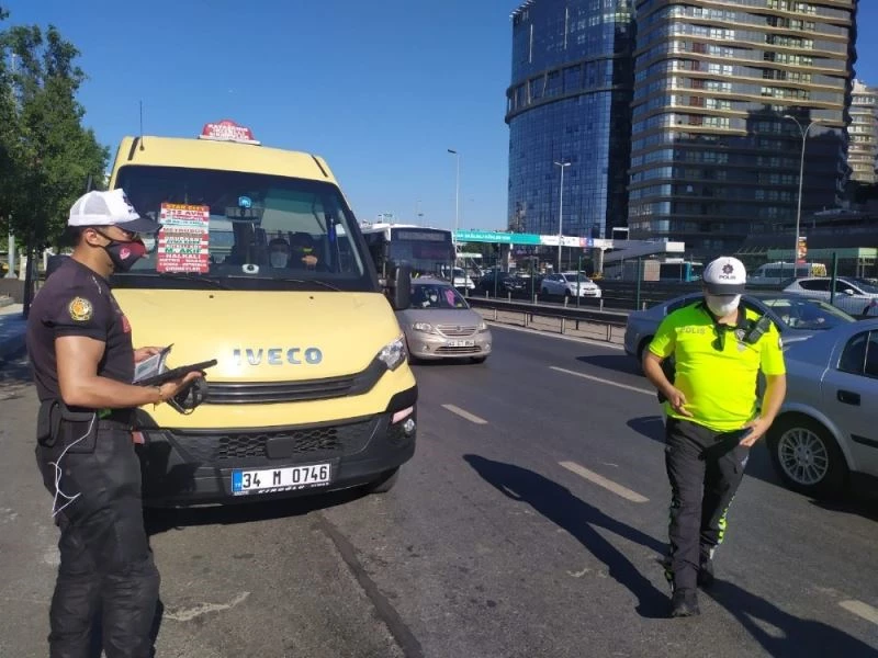 Minibüsler tek tek denetlendi
