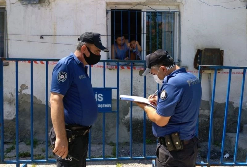 Geleneksel Afgan pilav ikramına katılan 15 kişi karantina altında
