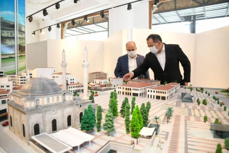 Başkan Demir: “Saathane Meydanı Projesi ile şehrimizin tarihi dokusunu gün yüzüne çıkaracağız”
