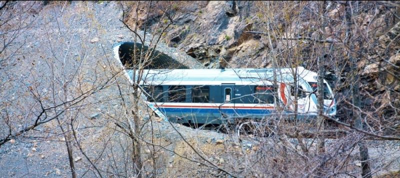 (Özel) TCDD’den riskli bölgelerde trenlere kaya düşmesini engellemek için yeni tünel
