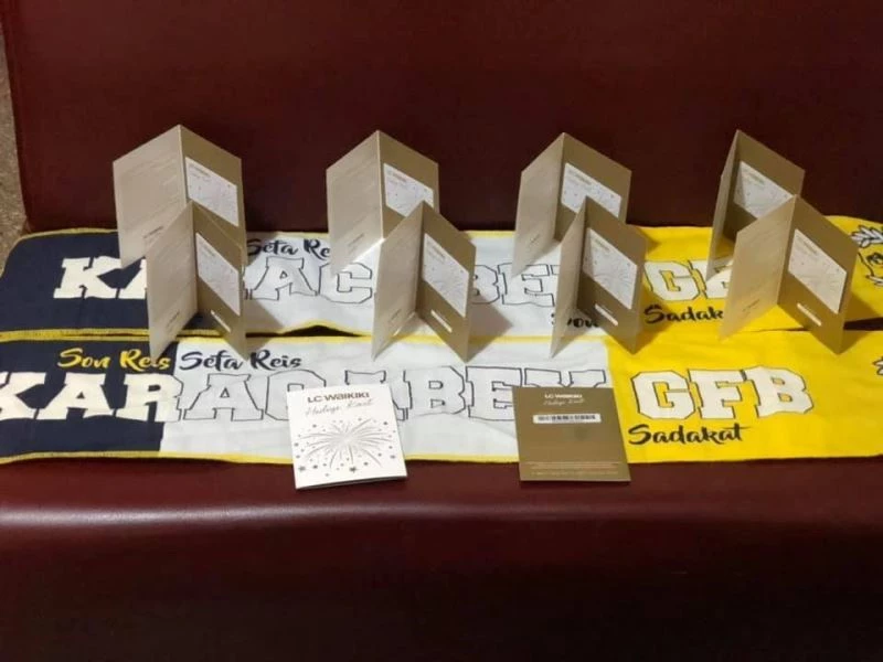 Karacabey Genç Fenerbahçeliler taraftar grubu 30 çocuğu giydirdi
