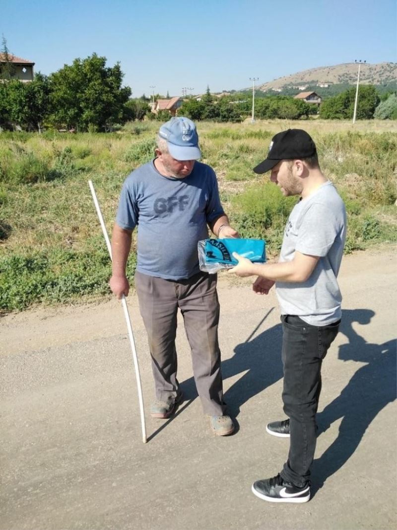 Bahşılı’da vatandaşlara bayram ikramı
