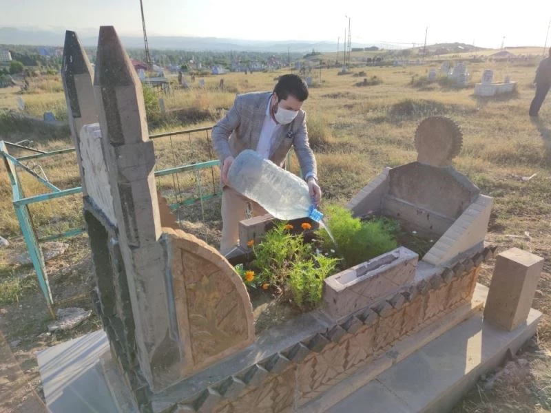 Başkan Sayan’dan vefalı ziyaret
