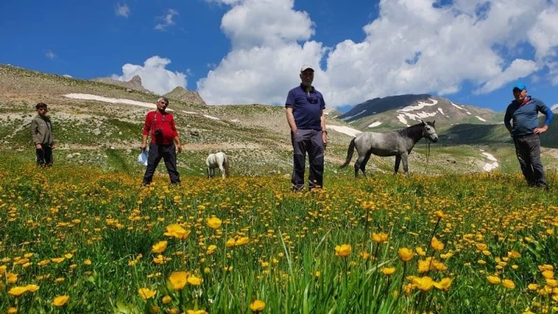 CİSAD üyeleri dağ ve göllere tırmandı
