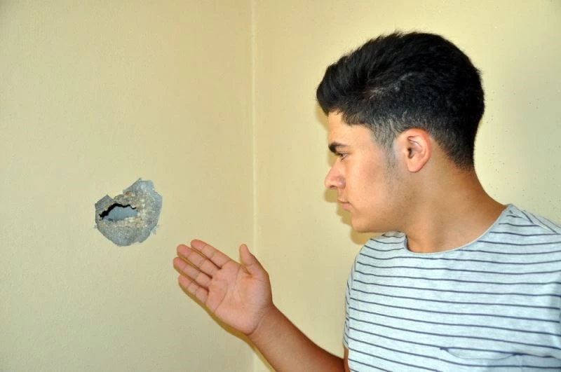 Sınırdan gelen kurşunlar evlere isabet etti
