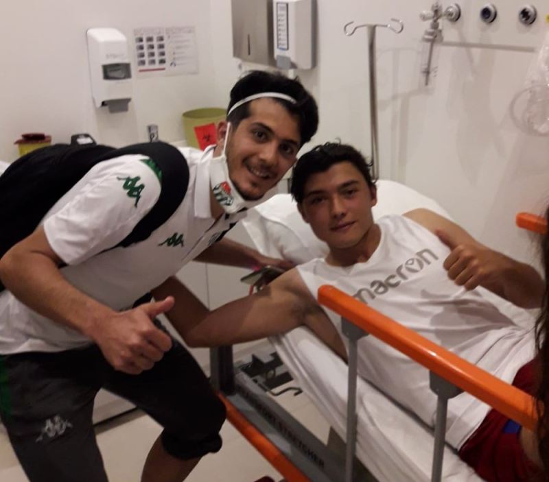 Fibula kemiği kırılan Batuhan’a futbol camiasından destek
