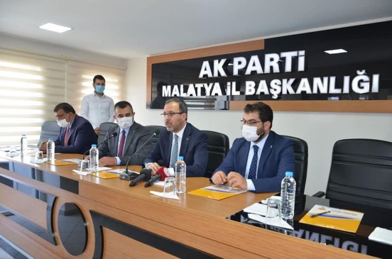 Bakan Kasapoğlu’ndan AK Parti İl Başkanlığına ziyaret
