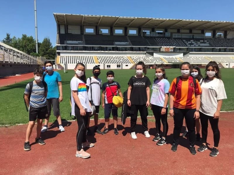 Yunusemre Belediyesporlu tekvandocular toplu idmana başladı
