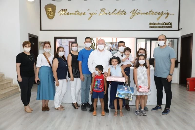 Repliği söylediler, ödülü kazandılar
