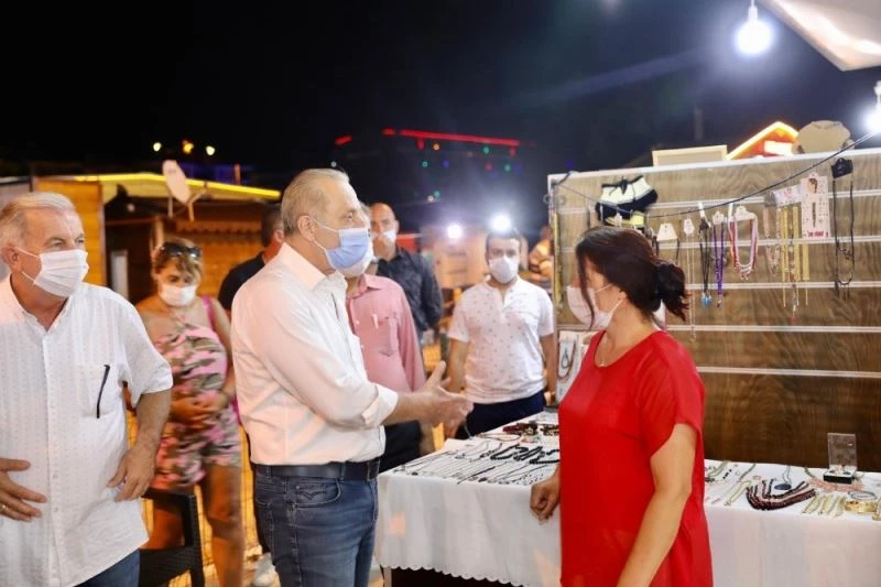 Didim zabıtası seyyar satıcılara göz açtırmıyor
