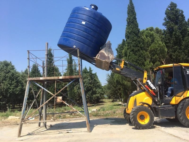 Saruhanlılı çiftçiye ilaçlama deposu desteği
