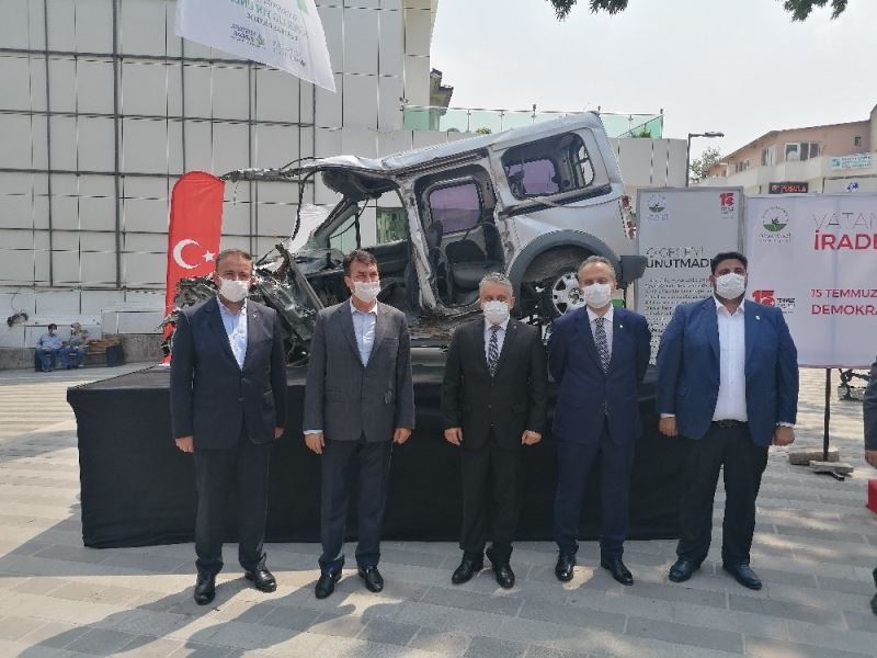 15 Temmuz hain darbe girişimde tankın ezdiği araç Bursa’da sergilendi
