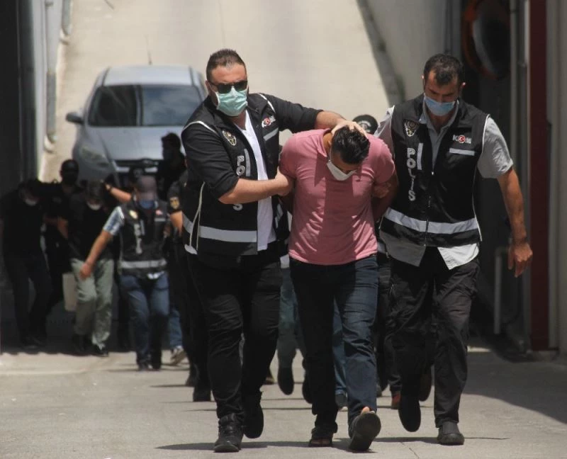 Arazi mafyasına 6 tutuklama
