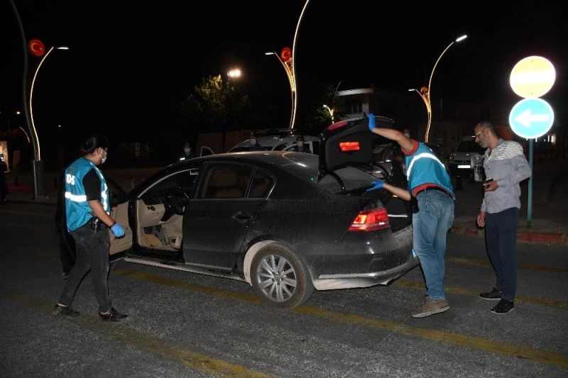 Tarsus’ta 567 polisle her noktada uygulama
