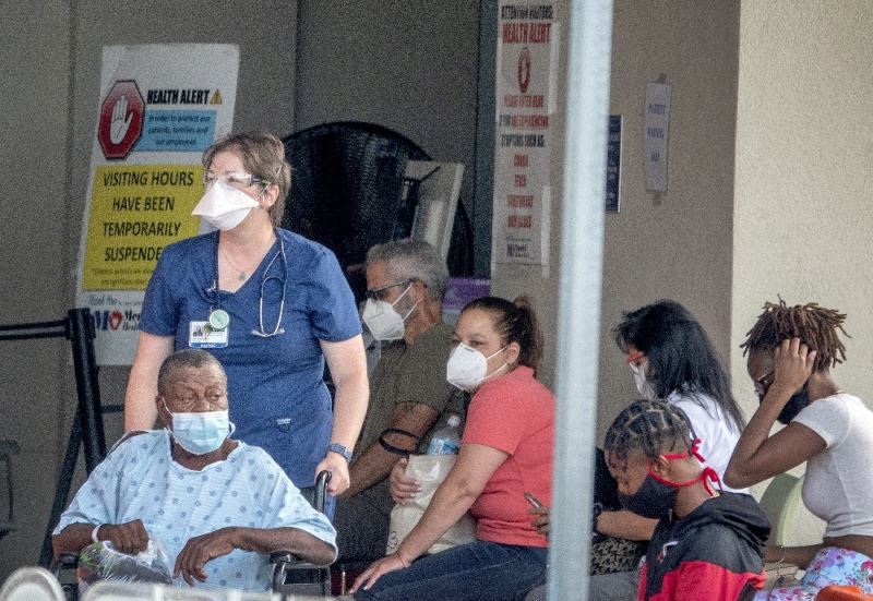 Florida’daki 48 hastanenin yoğun bakım servisinde yer kalmadı
