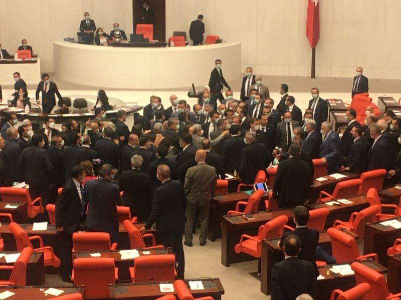 TBMM’de bağımsız İstanbul milletvekili Ahmet Şık’a uyarı cezası

