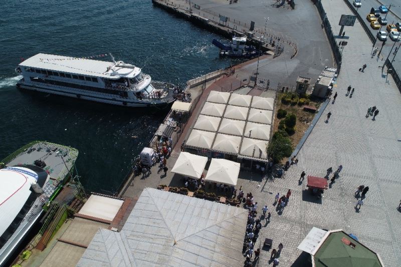 Vapur iskelelerinde bayram yoğunluğu
