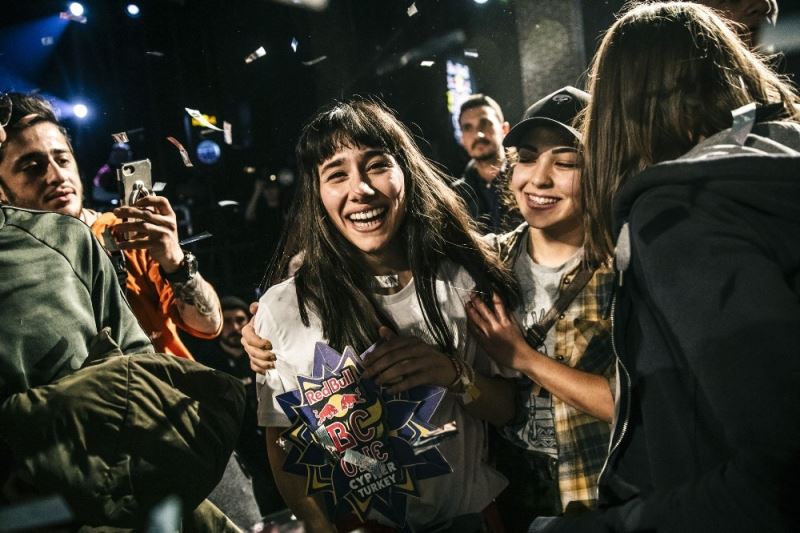 RedBull BC One E-Battle için B-Boy ve B-Girl’lerden tavsiyeler
