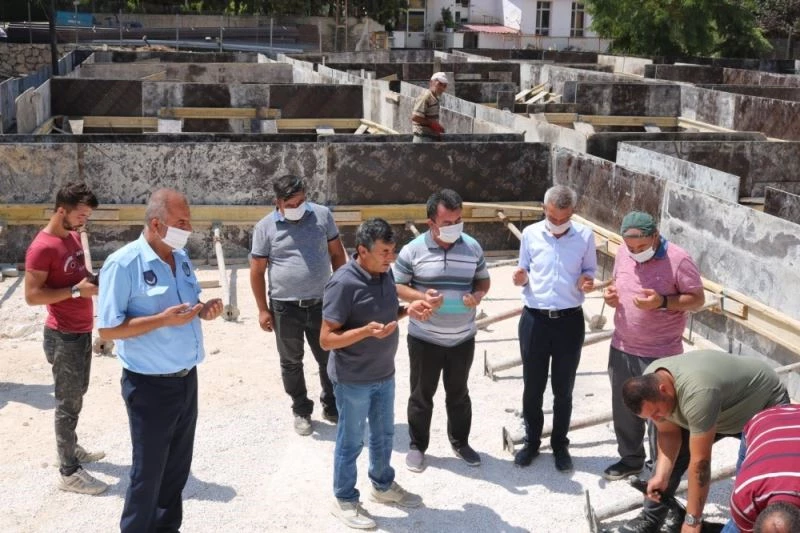 Kazancı’ya yapılacak tekstil atölyesinin temeli törenle atıldı
