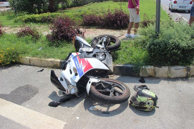 Alanya’da otomobille motosiklet çarpıştı: 1 ağır yaralı
