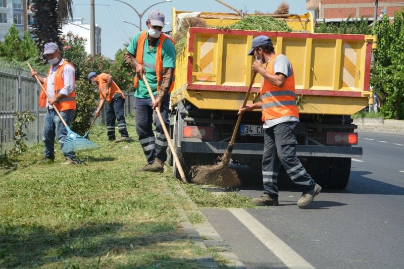 Efeler Belediyesi Umurlu’da refüjler temizledi
