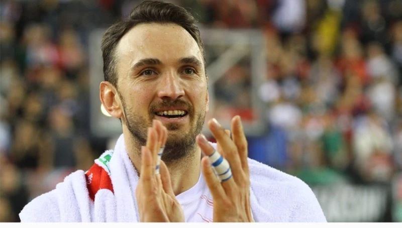 Pınar Karşıyaka, Semih Erden ile 2 yıl daha
