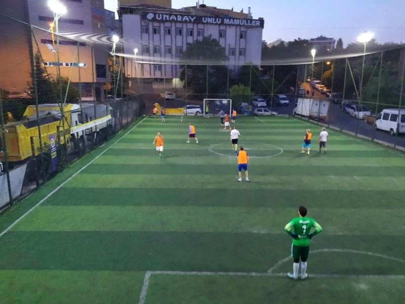 Halı sahalar 4 ay sonra açıldı
