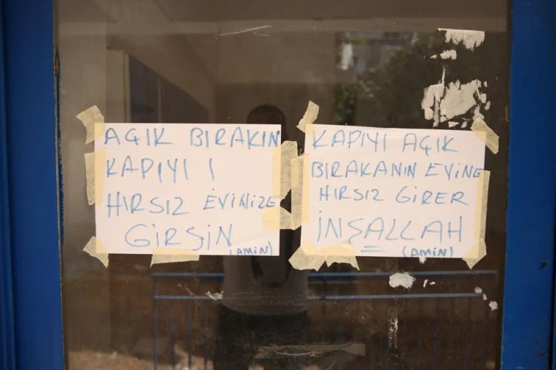 Komşularını uyarmak için 