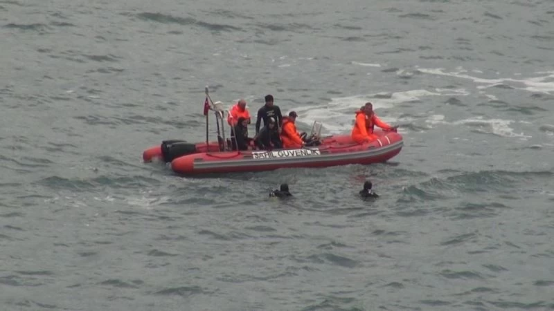 Limanda patlamamış top mermisi bulundu
