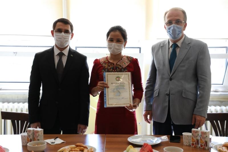 Türkmenistan Ankara Büyükelçisi, Bartın’da öğrencilerle buluştu
