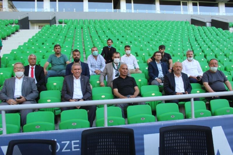 Sakaryaspor’un yeni başkanı Cevat Ekşi oldu
