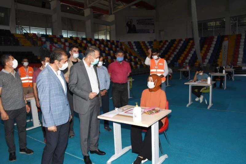 Gençler hayalindeki proje için yarışıyor
