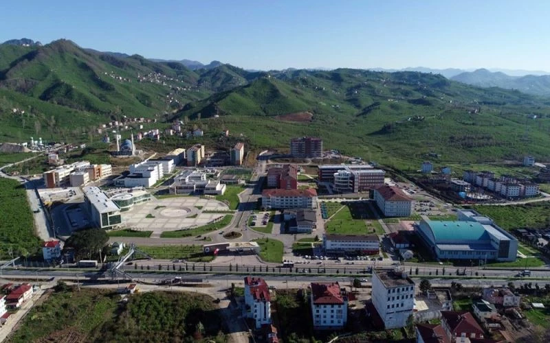 ODÜ, öğrenci memnuniyetinde Türkiye’de ilk 30 üniversite arasında
