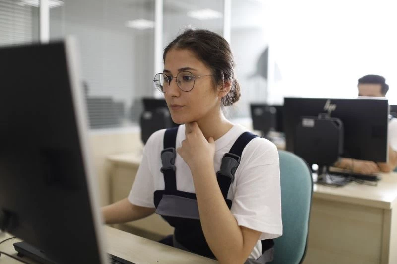 Coşkunöz Eğitim Vakfı’ndan öğrencilere burs, eğitim ve iş imkanı
