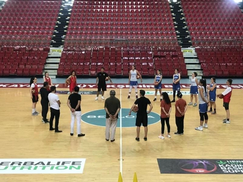 Kayseri Basketbol takımı antrenmanlarına başladı
