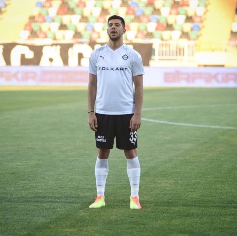 Cenk Özkacar’dan Altay’a anlamlı veda
