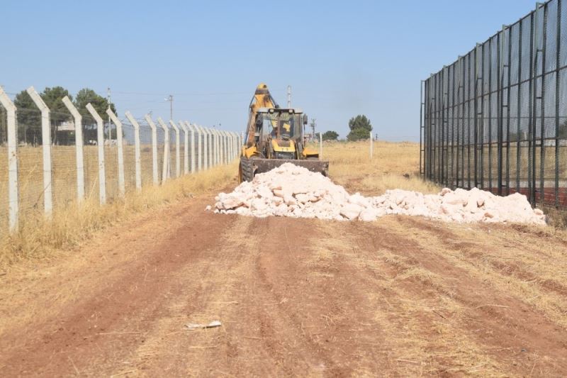 Viranşehir’de misafir tribünü için yol çalışması
