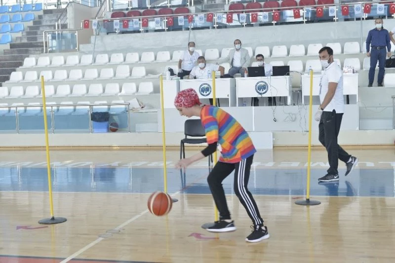 Rektör Akgül, BESYO özel yetenek sınavını izledi
