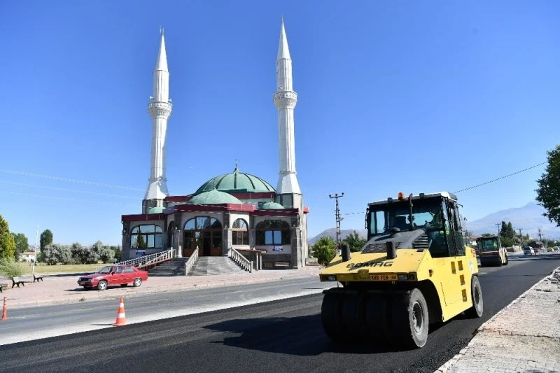 Başkan Büyükkılıç’tan Argıncık’ta asfalt incelemesi
