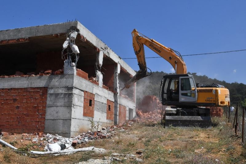 Uludağ kaçak yapılardan temizleniyor
