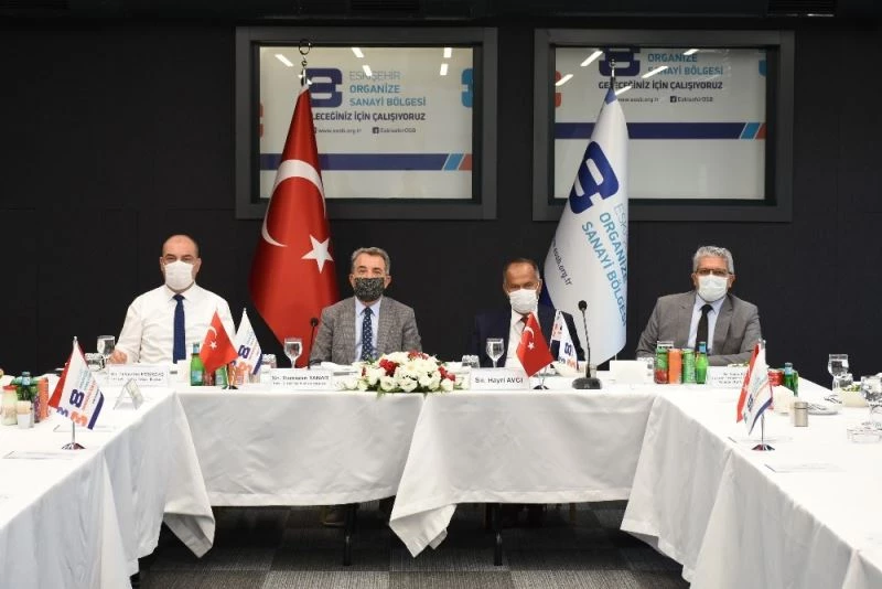 Raylı Sistemler Kümesinden Hayri Avcı’ya teşekkür yemeği
