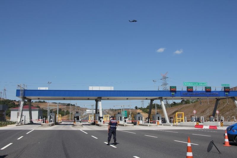 Kuzey Marmara Otoyolu’ndaki bayram trafiğine hava ve karadan denetim
