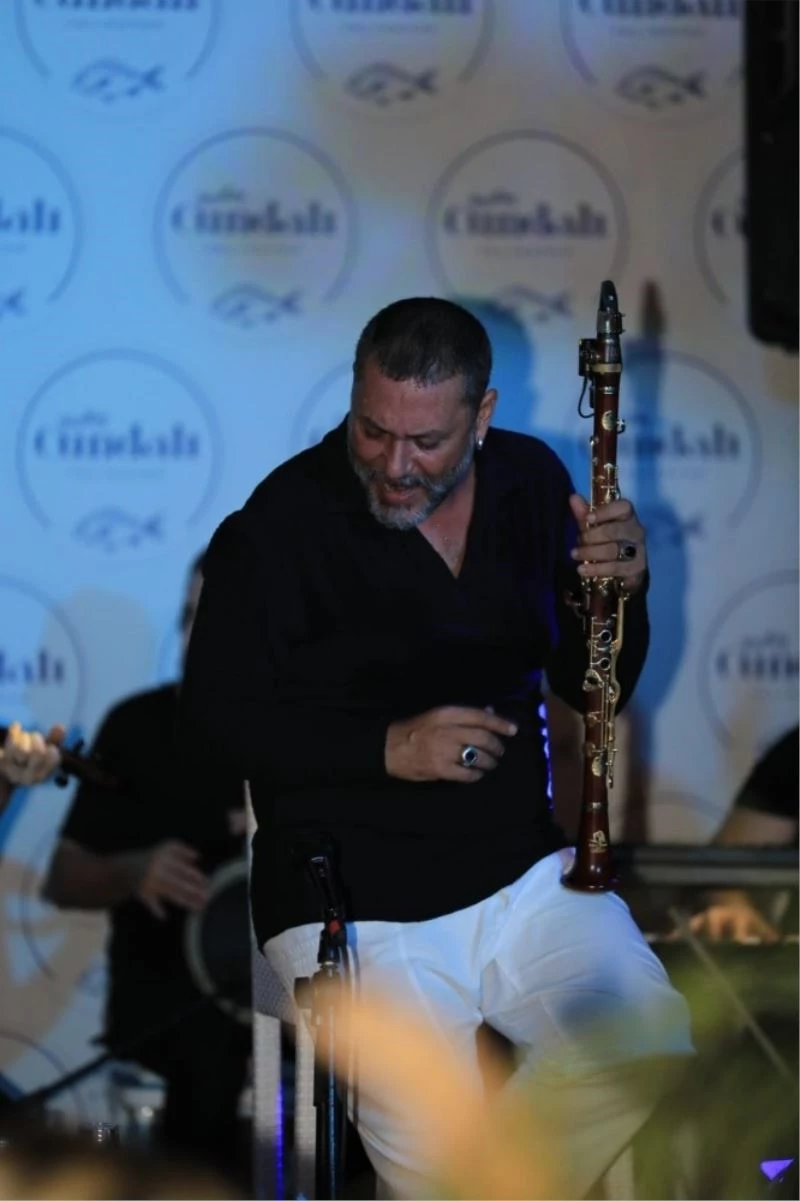 Hüsnü Şenlendirici ile Bayram şenlendi
