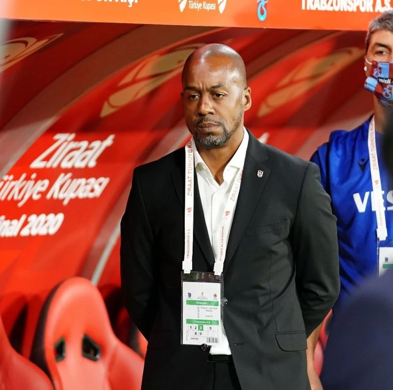 Trabzonspor, Eddie Newton ile yola devam ediyor
