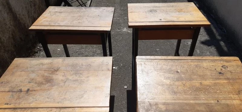 Çilimli’de sıralar tek tek elden geçiriliyor
