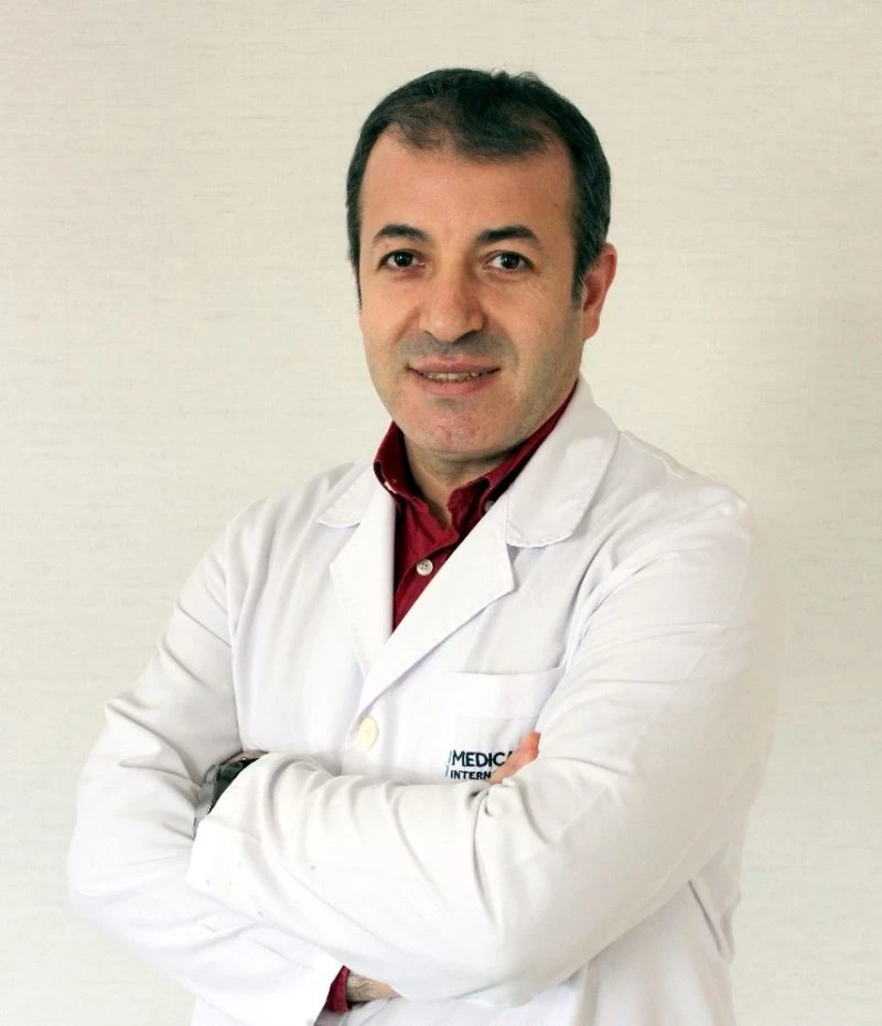 Yanlış ayakkabı seçimi diz ağrılarına neden oluyor
