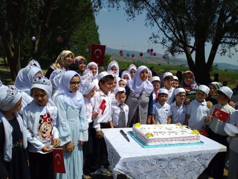 50 bin ‘Kur’an Bülbülü’nün annesi hakka yürüdü
