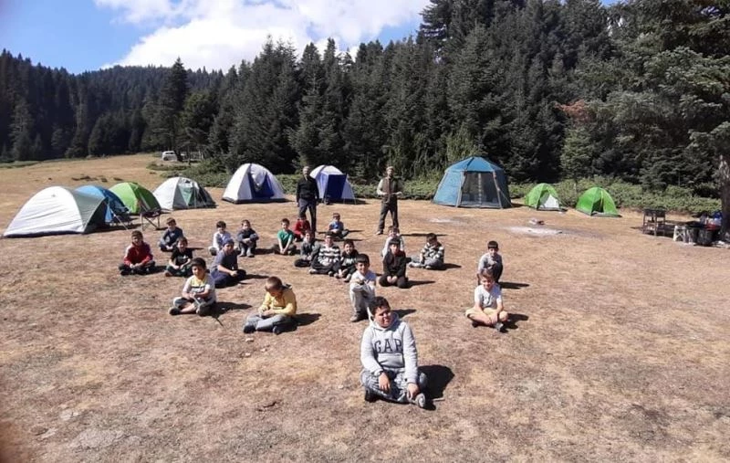 Teknolojiden uzak kamp yaptılar
