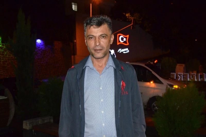 Giresun’un Yağlıdere ilçesinde sel ve heyelanlar nedeniyle mahsur kalan vatandaşların kurtarılması için çalışma yürütülüyor
